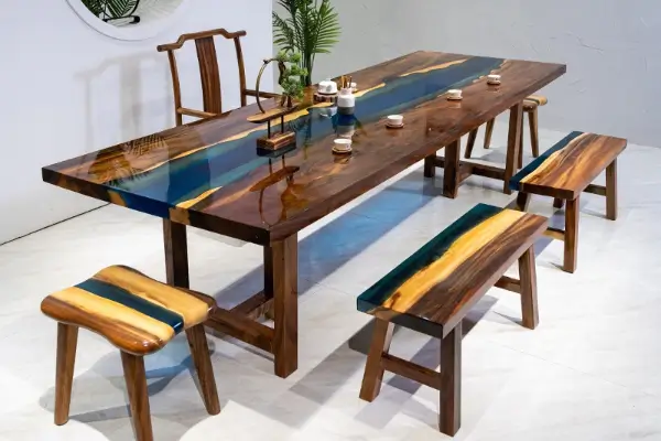 میز ناهار خوری چوبی با نیمکت